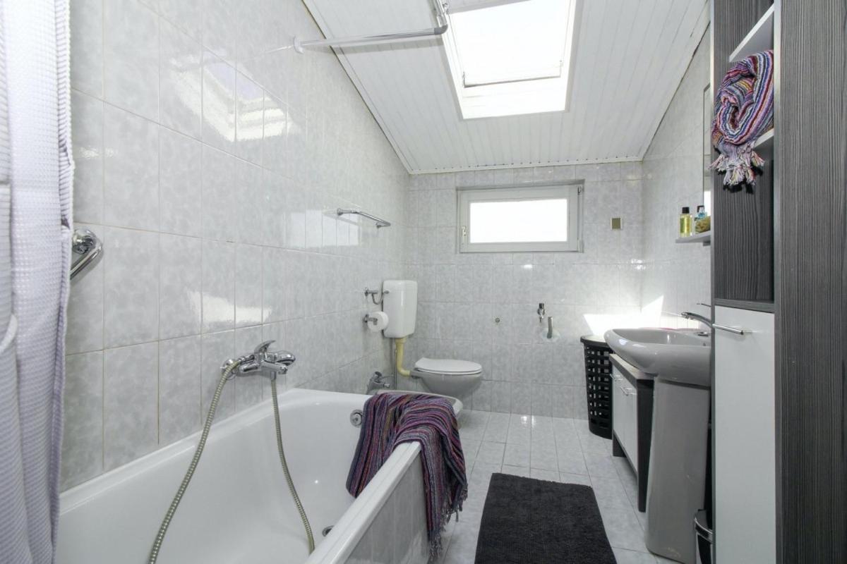 Casa Parenzana In Porec - Haus Fuer 7-9 Personen Exterior photo