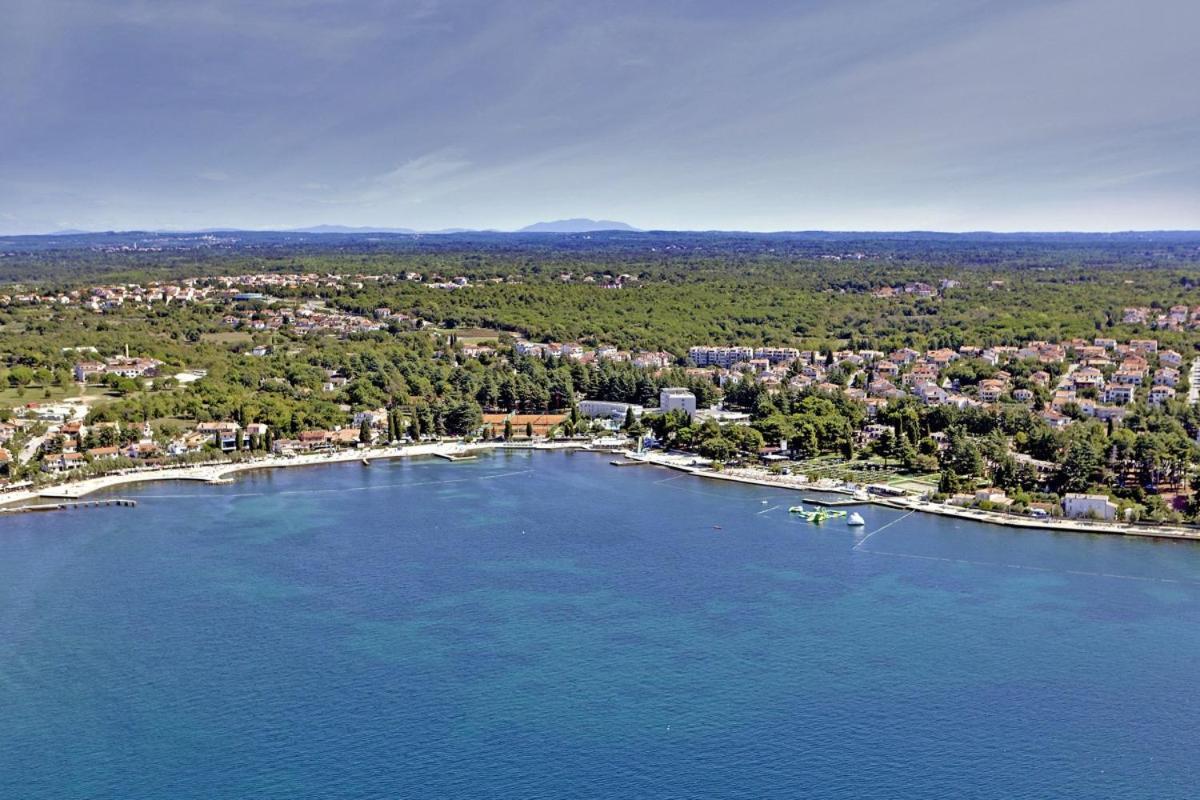 Casa Parenzana In Porec - Haus Fuer 7-9 Personen Exterior photo
